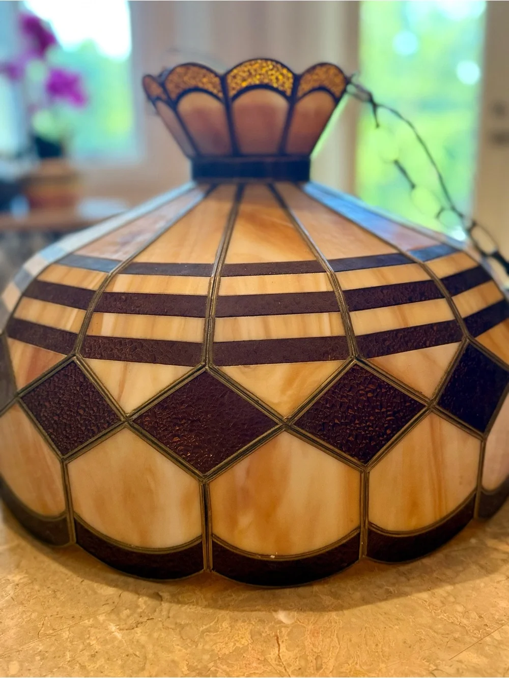 Stained Glass Tiffany-Style Table Lamp